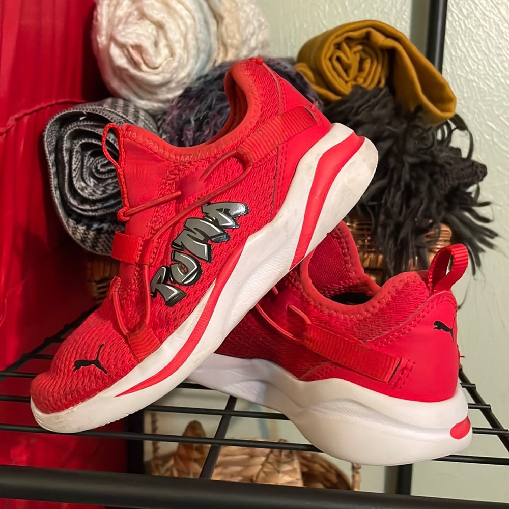 Little Boys Red Puma Sneakers Okay Used Condition Size 12.5C 🔴❤️